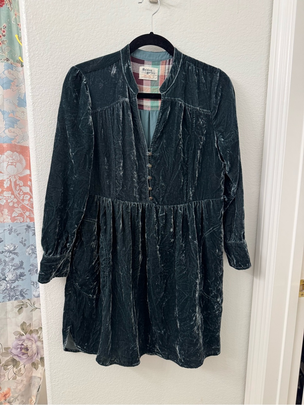 HOLDING HORSES Velvet Long Sleeve Mini Dress in Dark Green Small Anthropologie